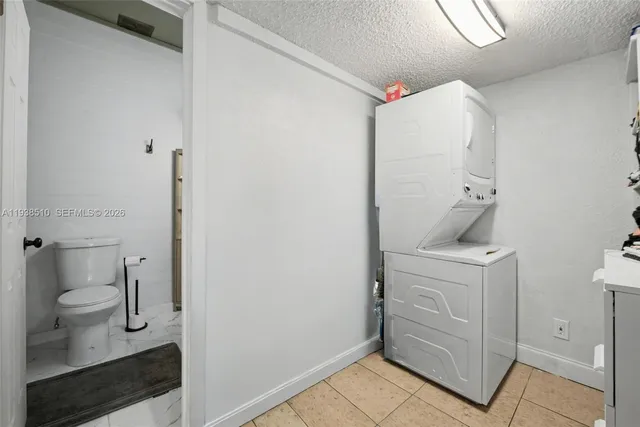 $440,000 | 2350 Pecan Court, Pembroke Pines, FL 33026