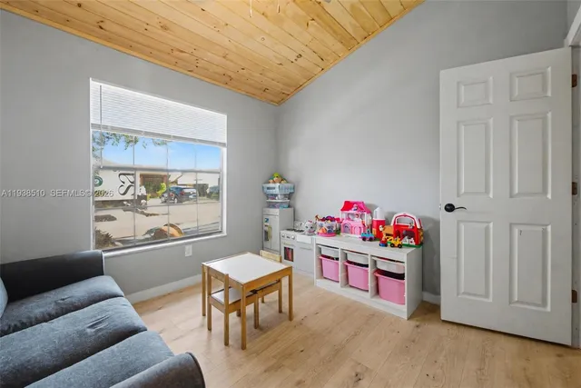 $440,000 | 2350 Pecan Court, Pembroke Pines, FL 33026