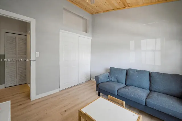 $440,000 | 2350 Pecan Court, Pembroke Pines, FL 33026