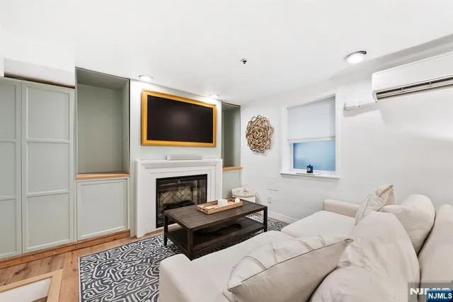 $749,999 | 217 Bloomfield Street, Unit 102, Hoboken, NJ 07030