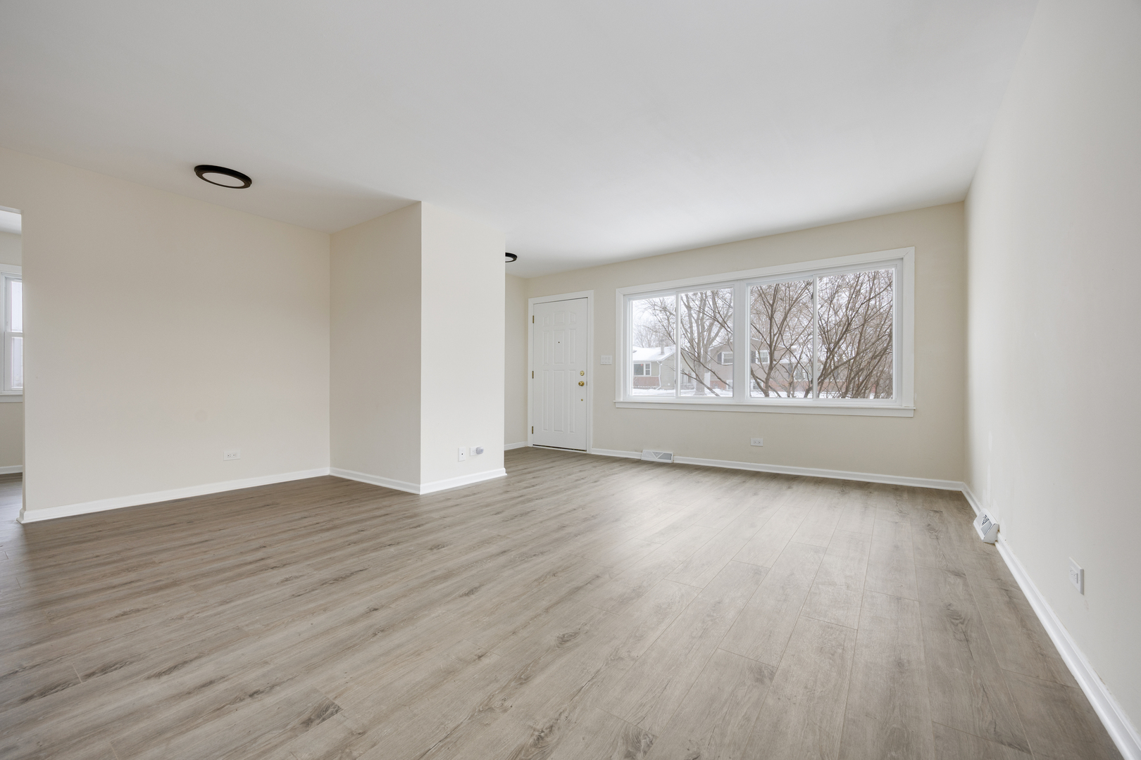 219 North Ridgemoor Avenue Mundelein, IL 60060 - Photo 7 of 26