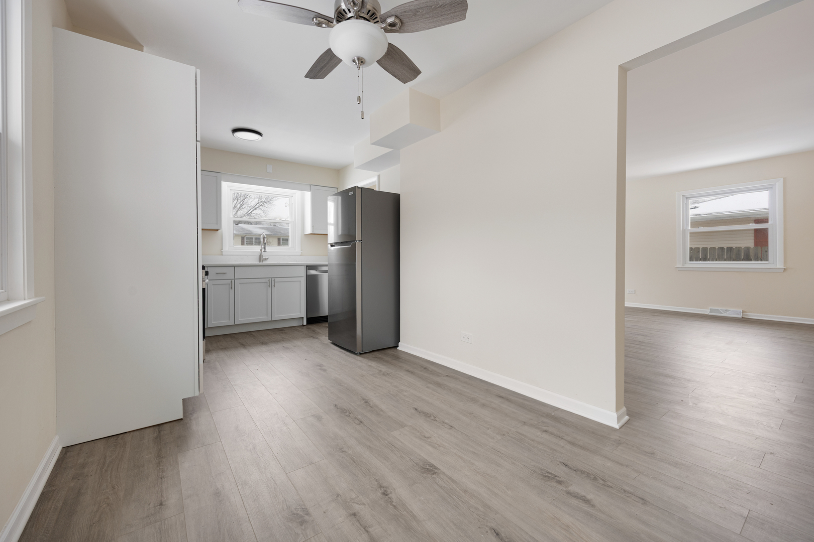 219 North Ridgemoor Avenue Mundelein, IL 60060 - Photo 10 of 26