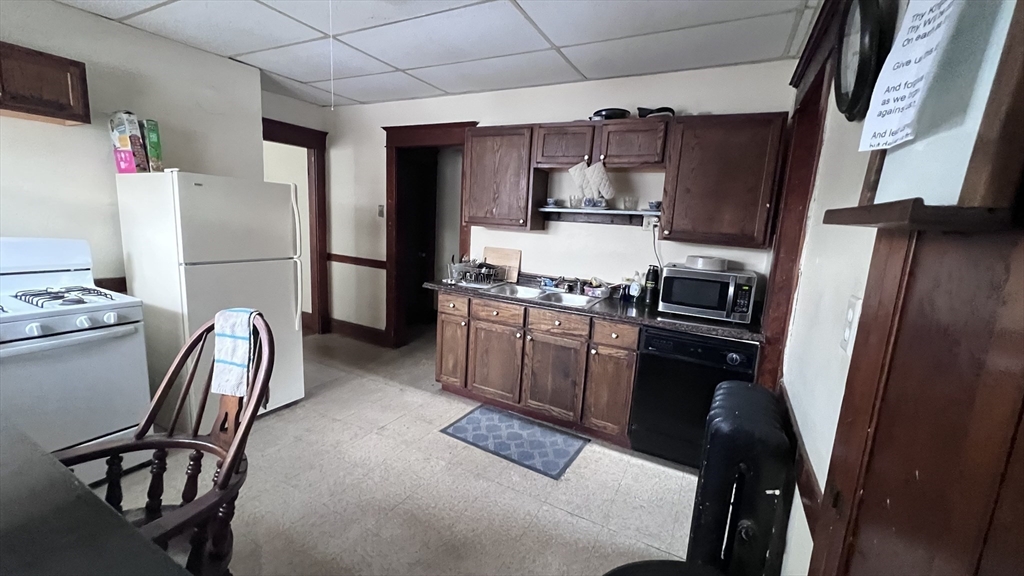 491-493 Wilbraham Road Springfield, MA 01109 - Photo 5 of 14