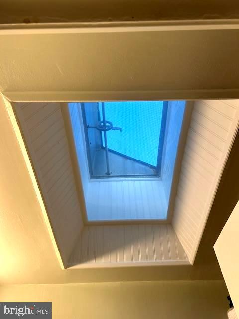 12708 Hollins Road Philadelphia, PA 19154 - Photo 15 of 25 Hall bath Skylight