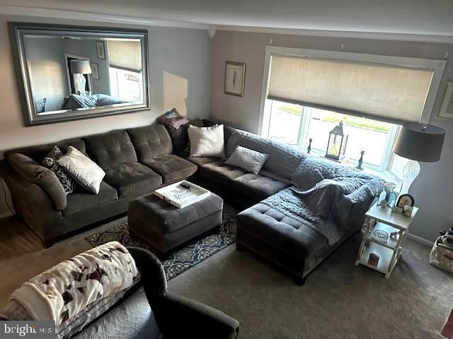 12708 Hollins Road Philadelphia, PA 19154 - Photo 2 of 25 Living Room