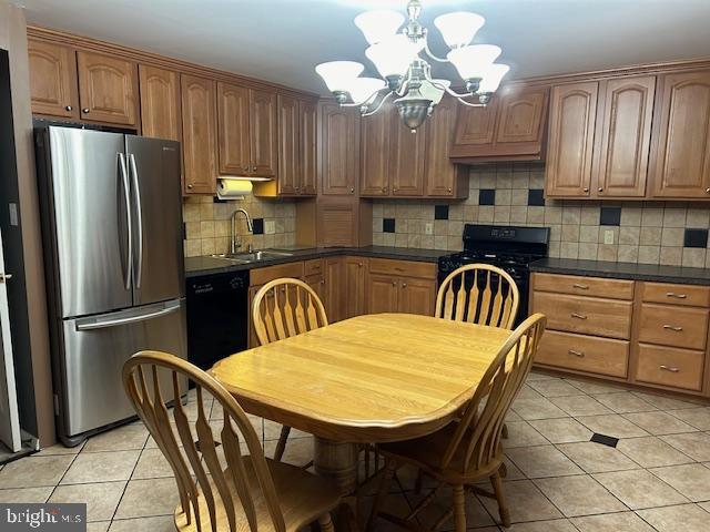 12708 Hollins Road Philadelphia, PA 19154 - Photo 5 of 25 Kitchen