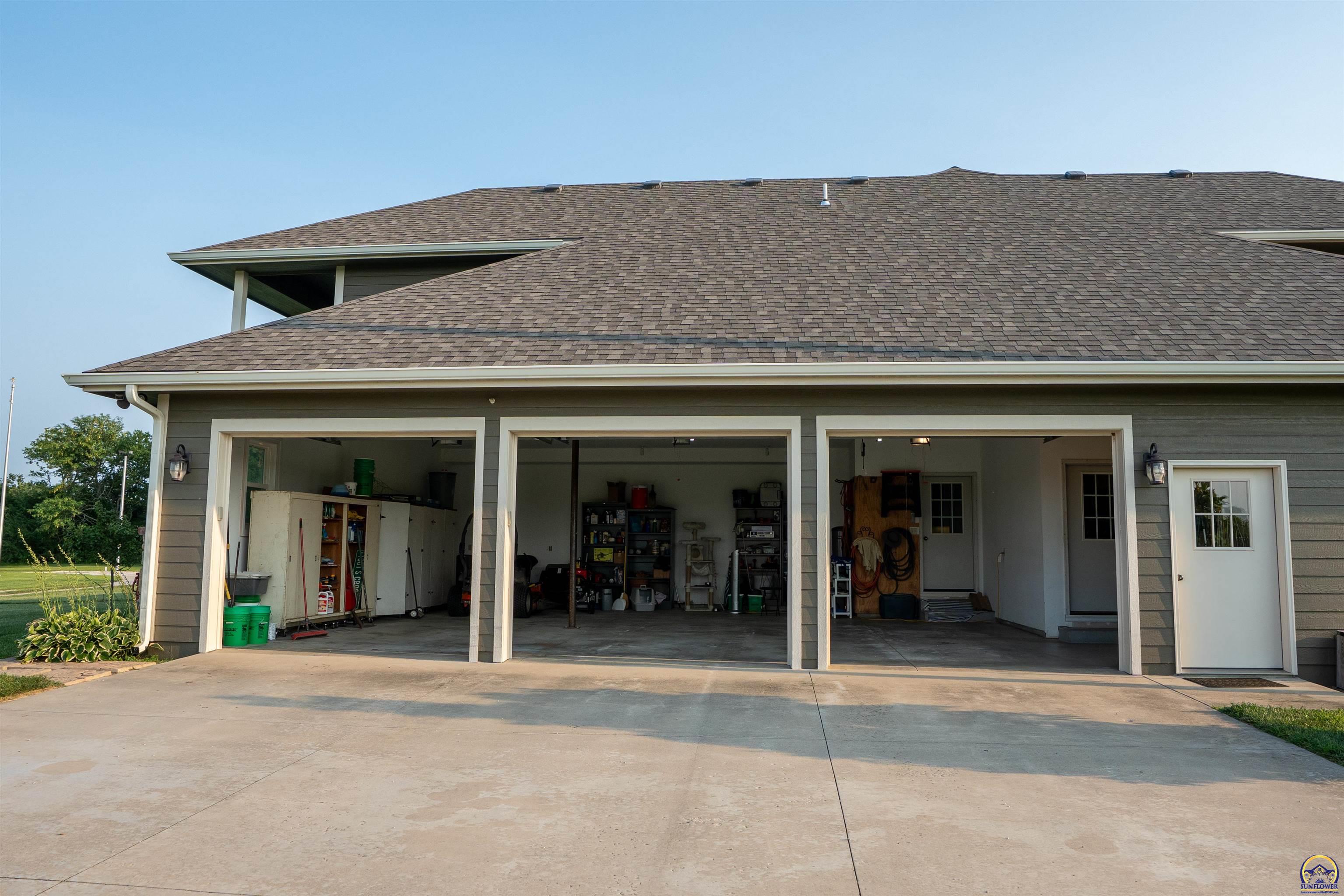 11301 South Croco Road Berryton, KS 66409 - Photo 13 of 99 Gallery Image 13