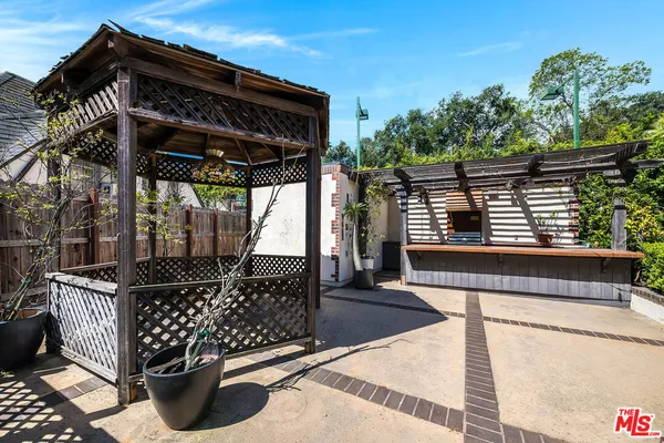 $12,995 | 2441 Glendower Avenue, Los Angeles, CA 90027