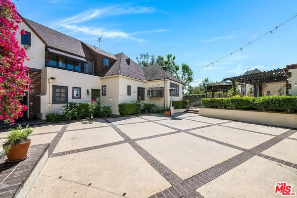$12,995 | 2441 Glendower Avenue, Los Angeles, CA 90027
