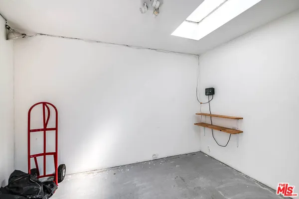 $12,995 | 2441 Glendower Avenue, Los Angeles, CA 90027