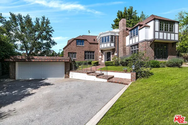 $12,995 | 2441 Glendower Avenue, Los Angeles, CA 90027