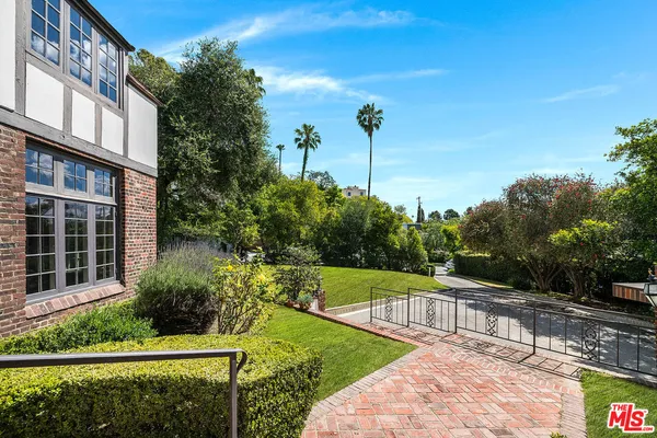 $12,995 | 2441 Glendower Avenue, Los Angeles, CA 90027