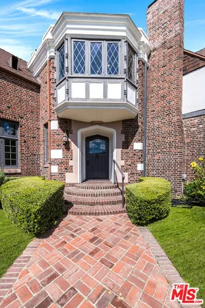 $12,995 | 2441 Glendower Avenue, Los Angeles, CA 90027