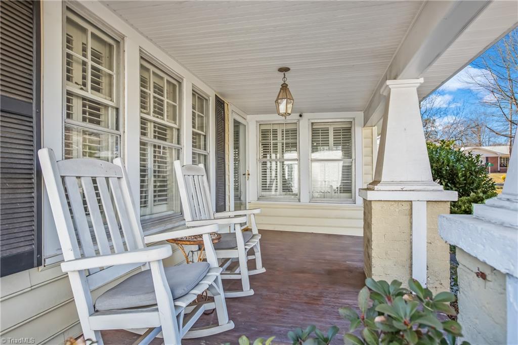 231 Edgedale Drive High Point, NC 27262 - Photo 4 of 34