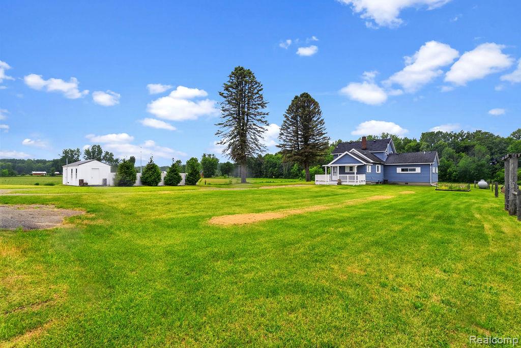 12466 Center Road Clio, MI 48420 - Photo 13 of 63