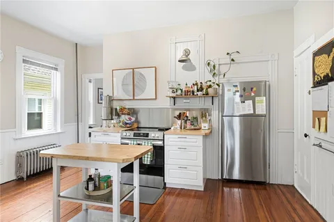 $995,000 | 241 Pleasant Street, Providence, RI 02906