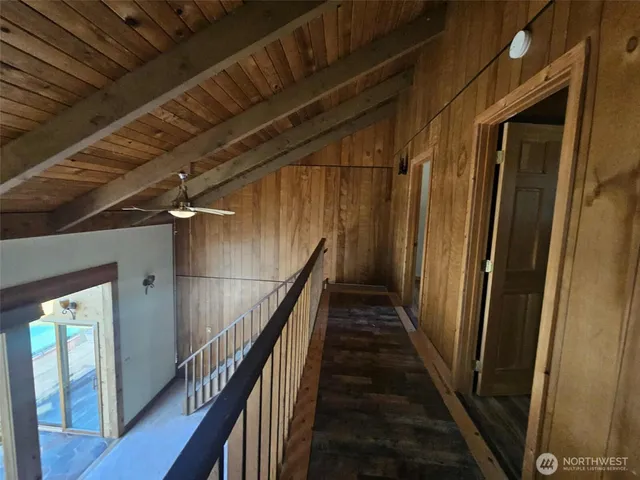 $1,995 | 451 East Mason Lake Drive East, Grapeview, WA 98546