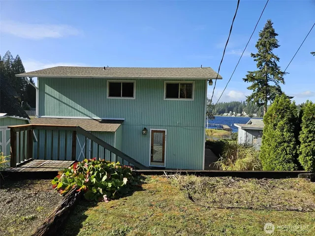$1,995 | 451 East Mason Lake Drive East, Grapeview, WA 98546