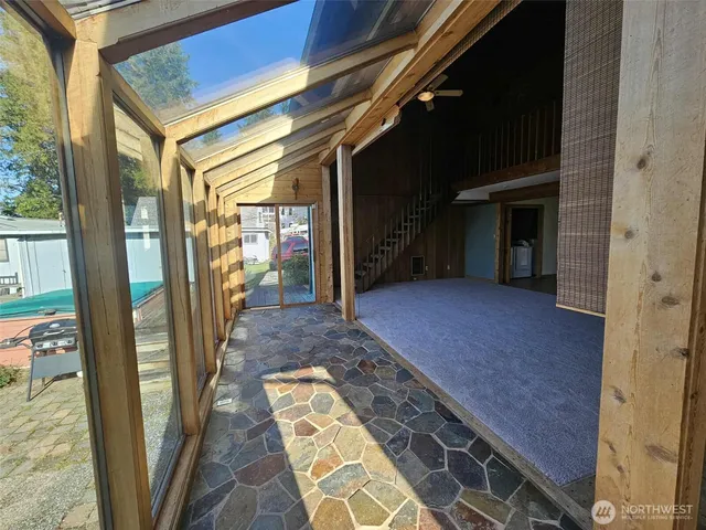 $1,995 | 451 East Mason Lake Drive East, Grapeview, WA 98546