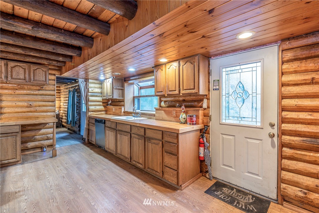 429 Rivendell Road Grapeview, WA 98546 - Photo 3 of 40 Gallery Image 3