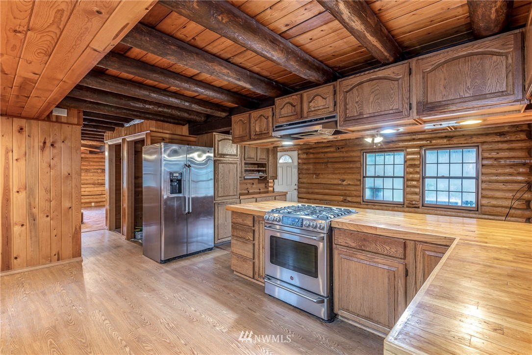 429 Rivendell Road Grapeview, WA 98546 - Photo 5 of 40 Gallery Image 5