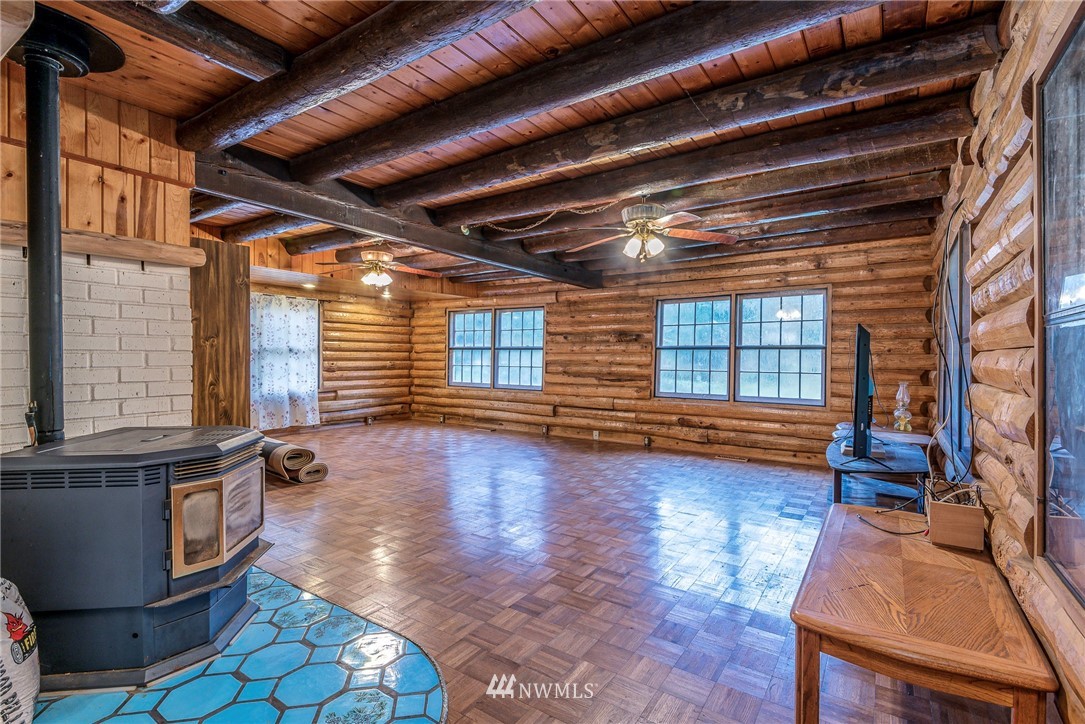 429 Rivendell Road Grapeview, WA 98546 - Photo 9 of 40 Gallery Image 9