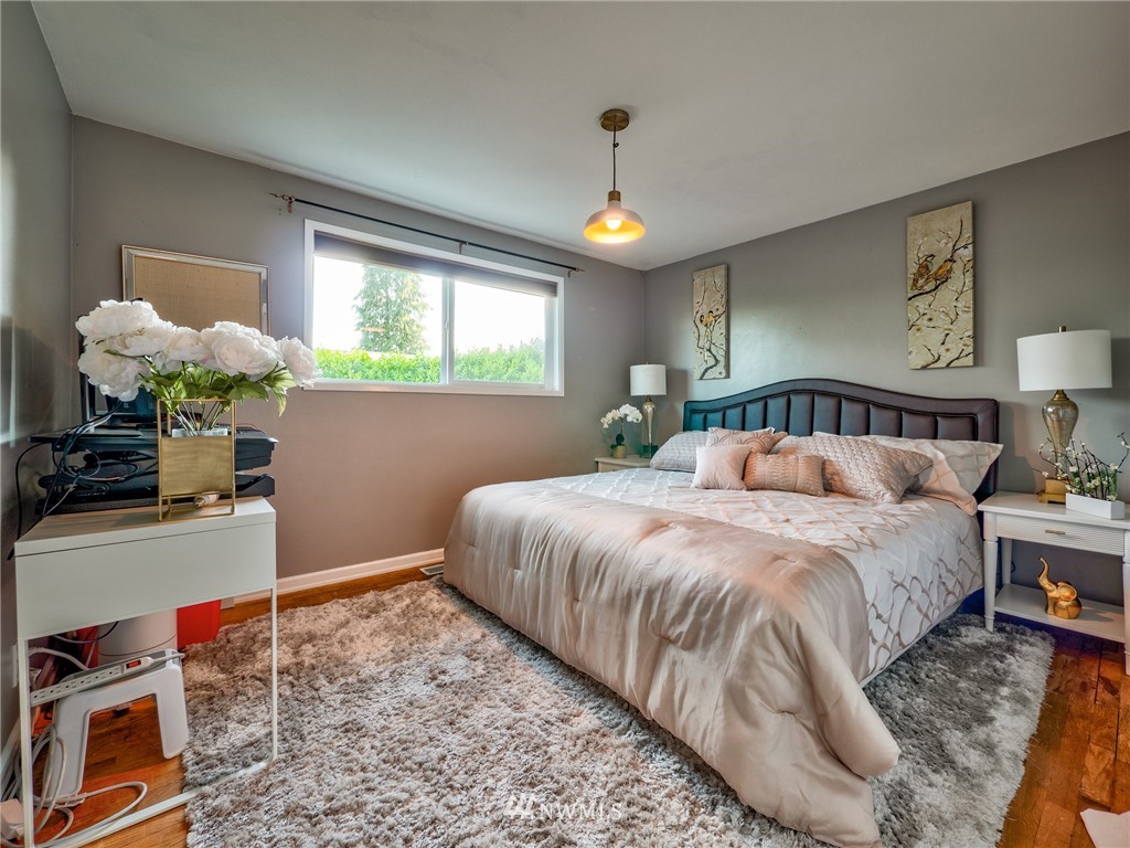 343 Stevens Avenue Southwest Renton, WA 98057 - Photo 8 of 24