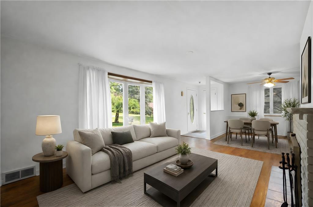 3229 Arapahoe Road Pittsburgh, PA 15241 - Photo 4 of 32 *Virtually Staged*