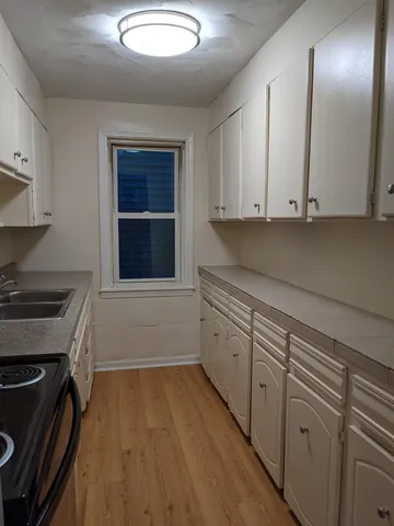 $1,725 | 297 Bartlett Street, Unit 2, Manchester, NH 03102