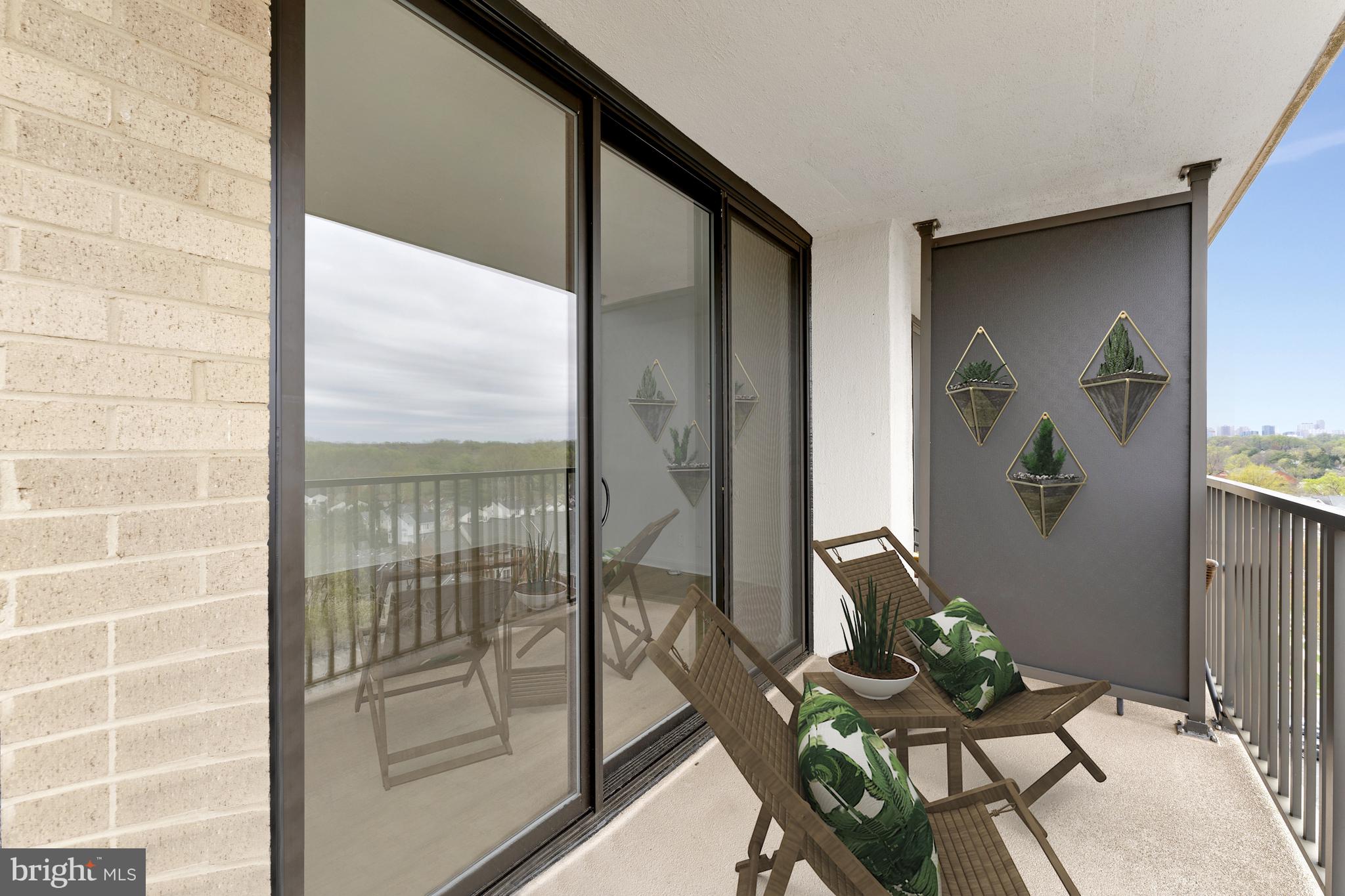 6800 Fleetwood Road, Unit 1013 McLean, VA 22101 - Photo 13 of 32 a living room with furniture
