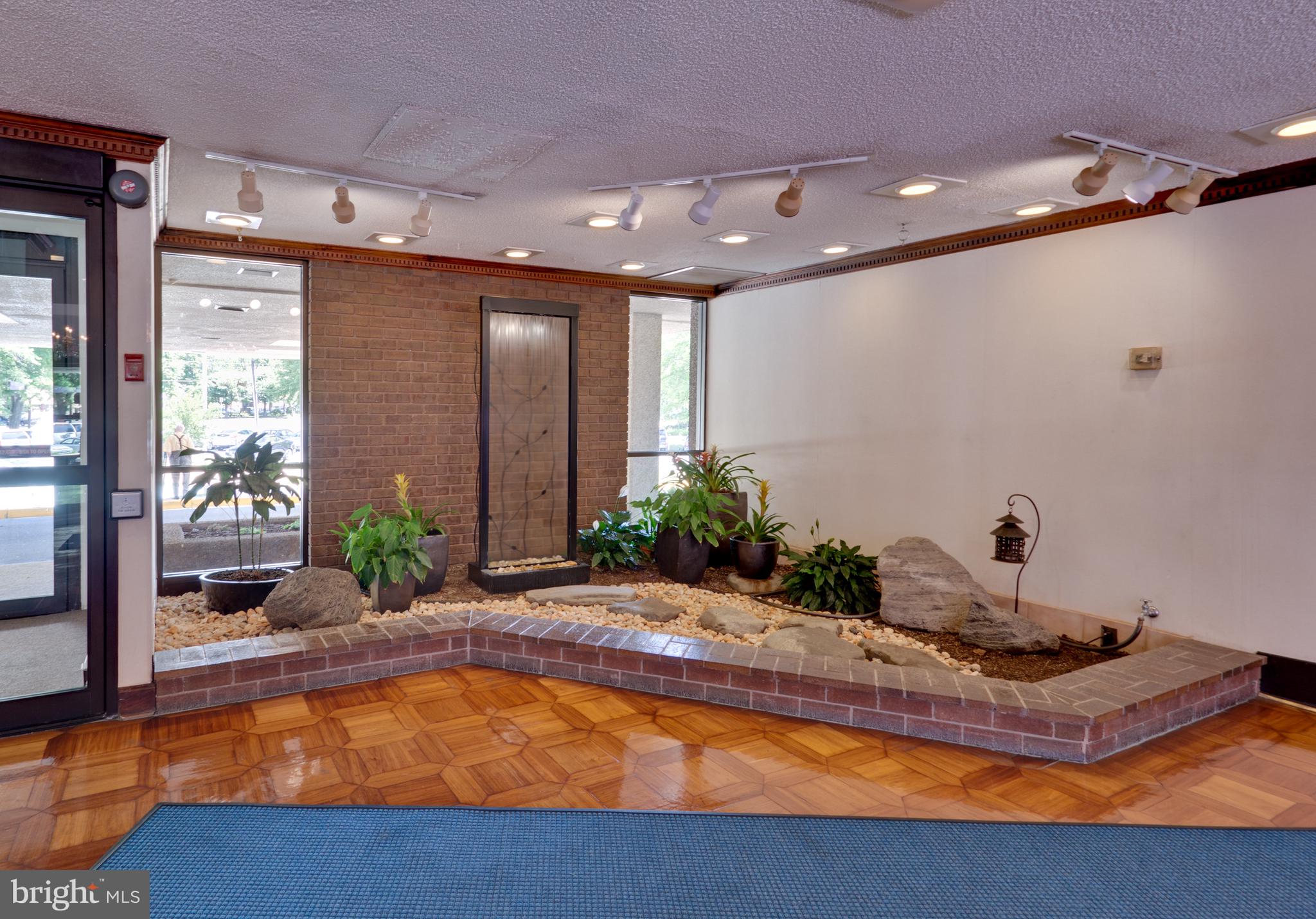 6800 Fleetwood Road, Unit 1013 McLean, VA 22101 - Photo 25 of 32 a house with swimming pool in front of it