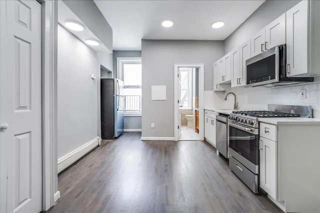 $450,000 | 402 Grand Street, Unit 3S / 302, Hoboken, NJ 07030