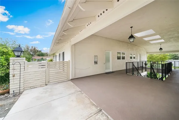 a view of a garage