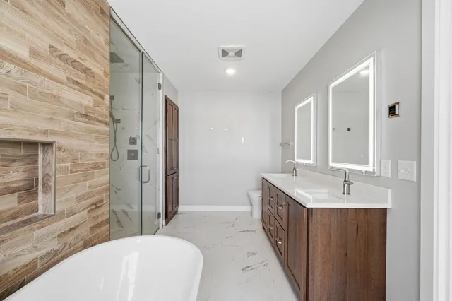 $1,575,000 | 309 Chinook Avenue Southwest, Avon, MN 56310