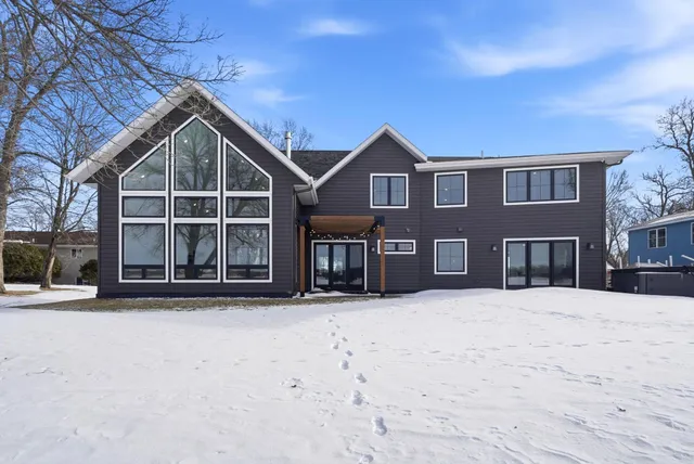 $1,575,000 | 309 Chinook Avenue Southwest, Avon, MN 56310