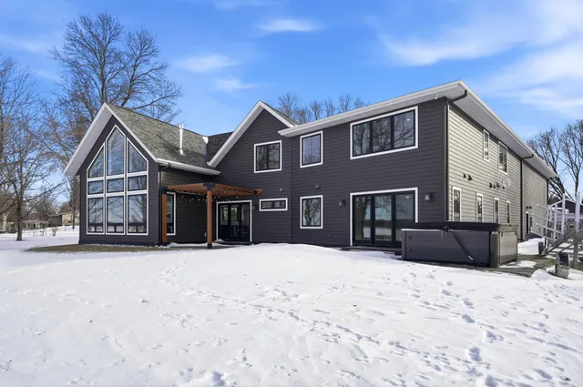 $1,575,000 | 309 Chinook Avenue Southwest, Avon, MN 56310