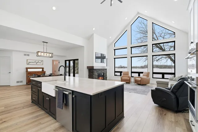 $1,575,000 | 309 Chinook Avenue Southwest, Avon, MN 56310