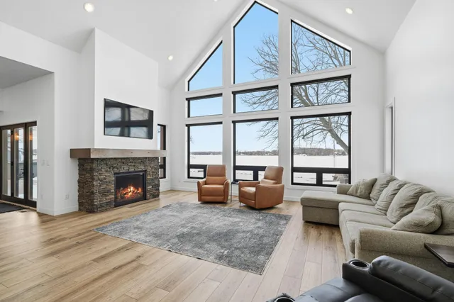 $1,575,000 | 309 Chinook Avenue Southwest, Avon, MN 56310