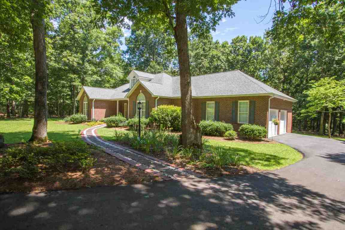 208 Sanders Road Pendleton, SC 29670 - Photo 3 of 30