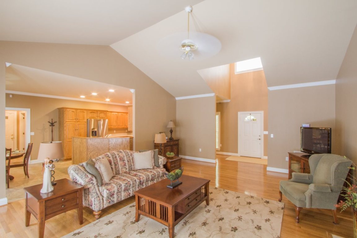 208 Sanders Road Pendleton, SC 29670 - Photo 6 of 30