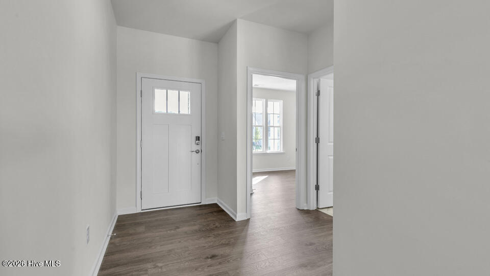 808 Fernwind Circle Aberdeen, NC 28315 - Photo 2 of 28 Entry