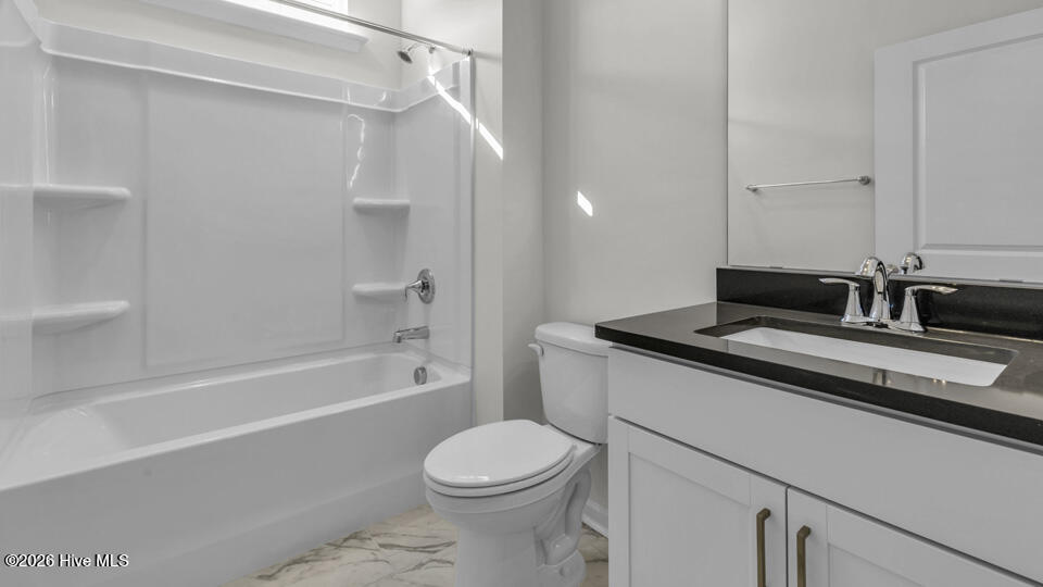 808 Fernwind Circle Aberdeen, NC 28315 - Photo 21 of 28 Bathroom