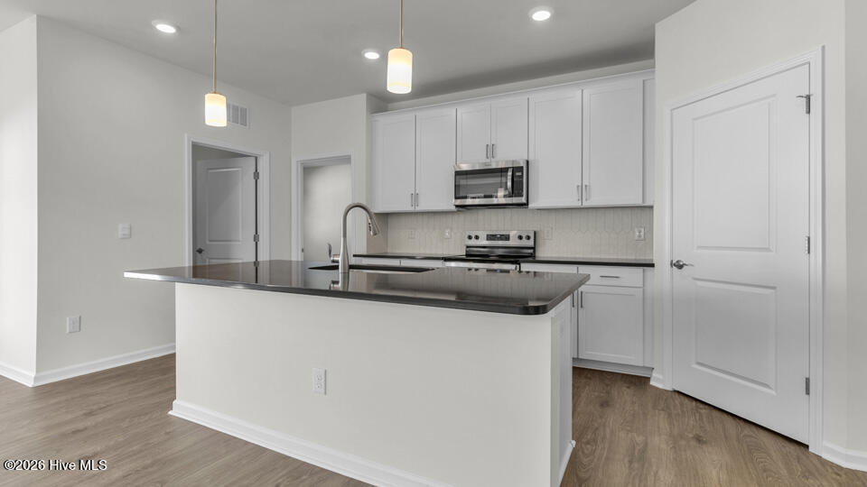 808 Fernwind Circle Aberdeen, NC 28315 - Photo 5 of 28 Kitchen