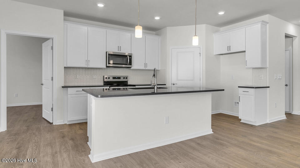 808 Fernwind Circle Aberdeen, NC 28315 - Photo 7 of 28 Kitchen