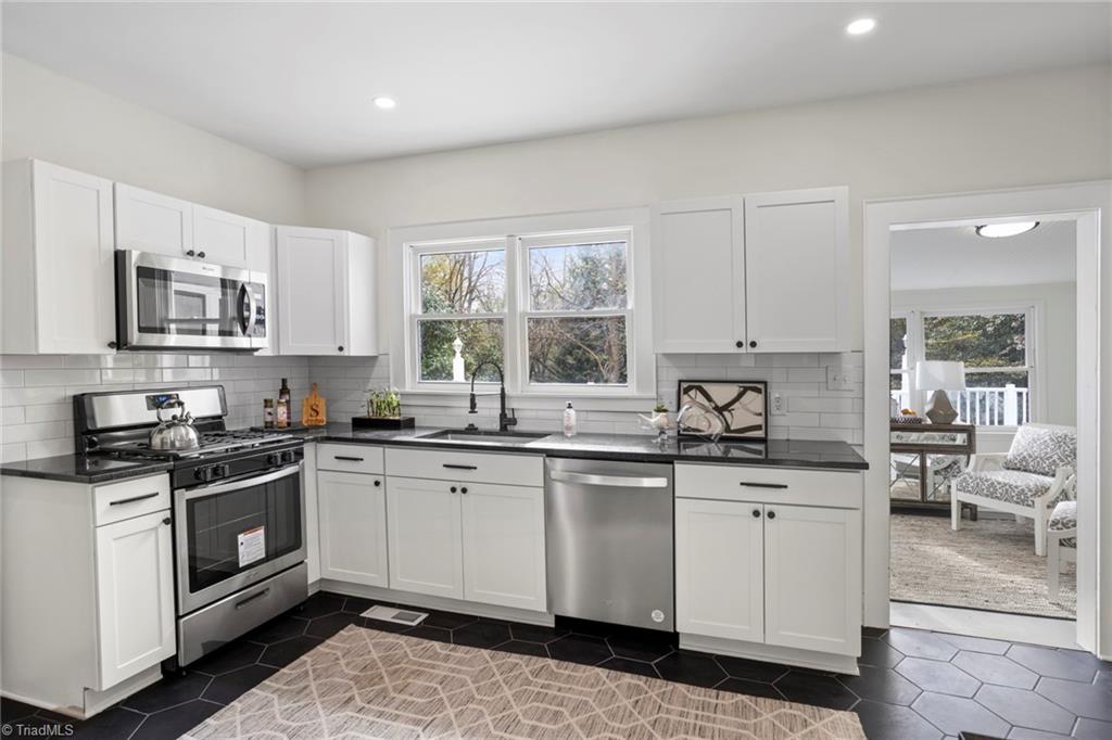 445 South Hawthorne Road Winston-Salem, NC 27103 - Photo 14 of 42 Gallery Image 14