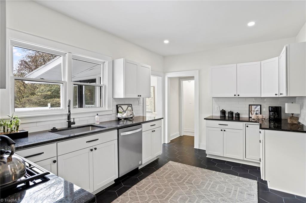 445 South Hawthorne Road Winston-Salem, NC 27103 - Photo 15 of 42 Gallery Image 15