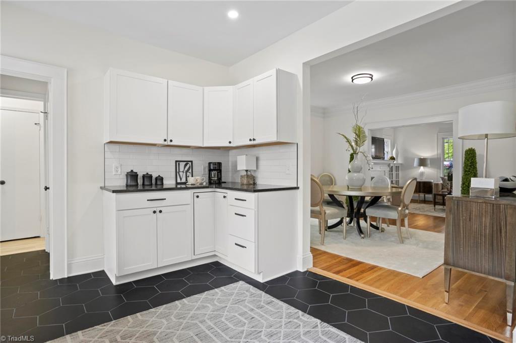 445 South Hawthorne Road Winston-Salem, NC 27103 - Photo 16 of 42 Gallery Image 16