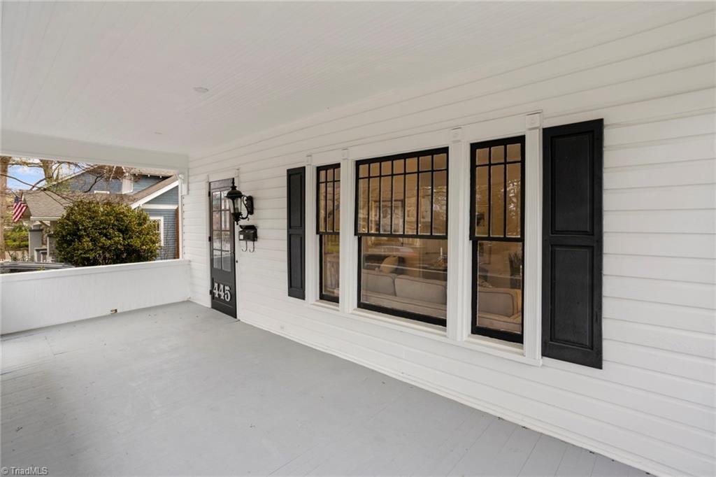 445 South Hawthorne Road Winston-Salem, NC 27103 - Photo 4 of 42 Gallery Image 4