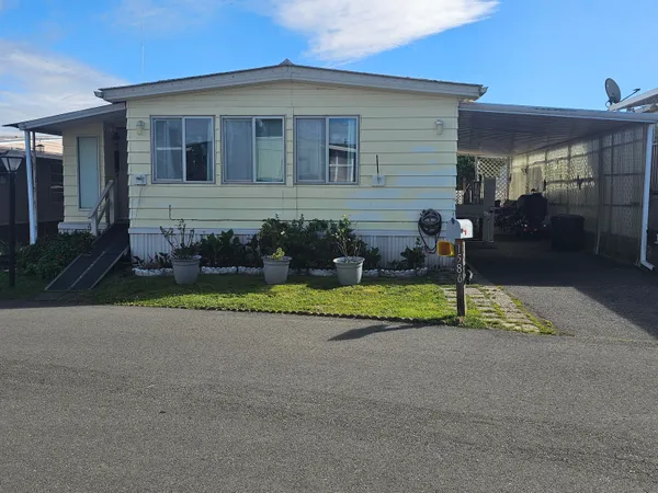 $88,000 | 1586 Queens Row, Unit 54, Fortuna, CA 95540