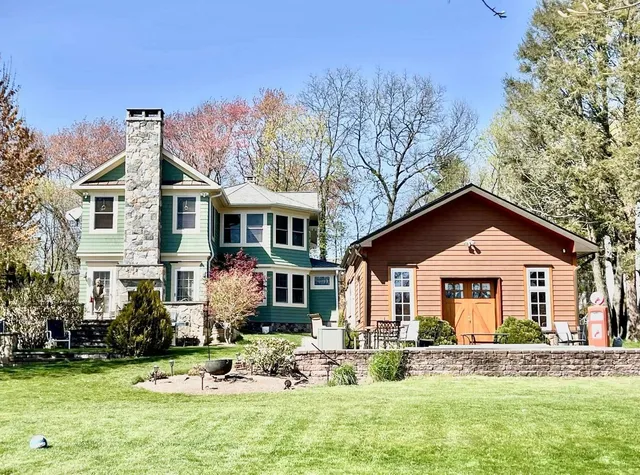 $875,000 | 7 Renzulli Road, Norwalk, CT 06851